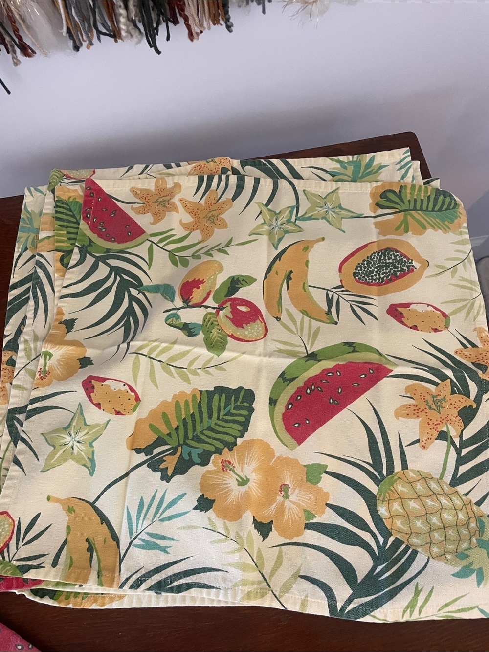 Vintage table cloth napkins tropical fruit look set of 7